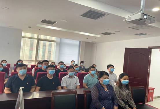 第十黨支部組織豫信公司干部、職工收看收聽“七一”建黨100周年慶祝大會簡報