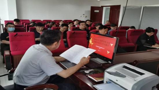 “精確定位，發(fā)揮引領，實現(xiàn)黨建和業(yè)務工作雙融合”主題黨課活動