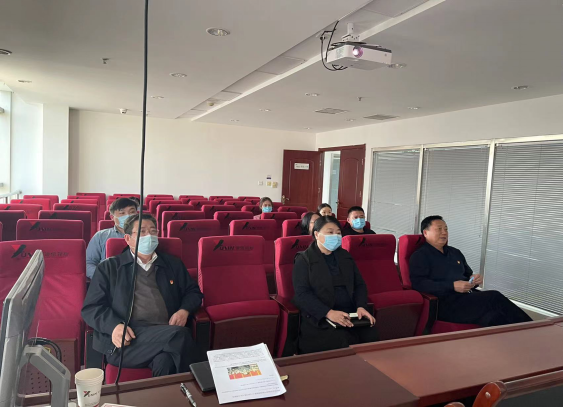 關于收看“高舉偉大旗幟、牢記領袖囑托、做到‘兩個確?！钊雽W習貫徹省第十一次黨代會精神集中宣講視頻”的活動簡報