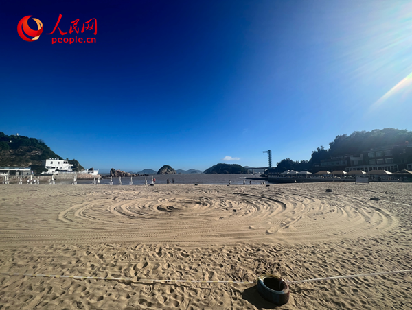 東岙沙灘風(fēng)景。人民網(wǎng) 歐陽易佳攝